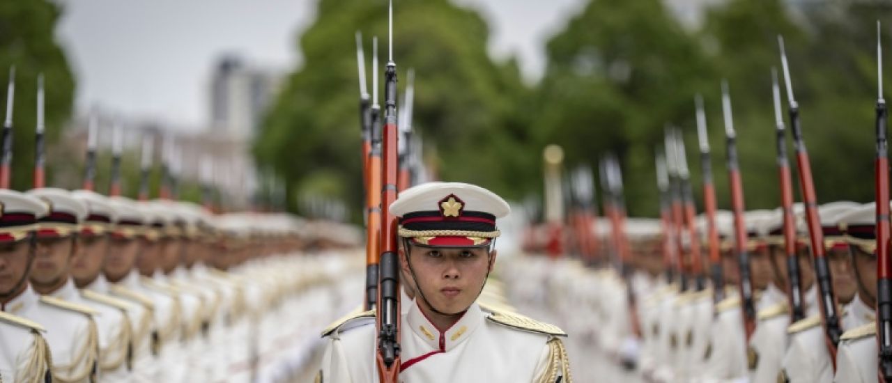 Pour le Japon, il devient "urgent" de renforcer son armée