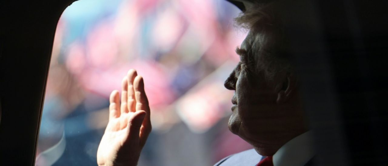 Trump, arrivé au Japon, résolument optimiste sur un accord avec la Chine Trump, arrivé au Japon, résolument optimiste sur un accord avec la Chine