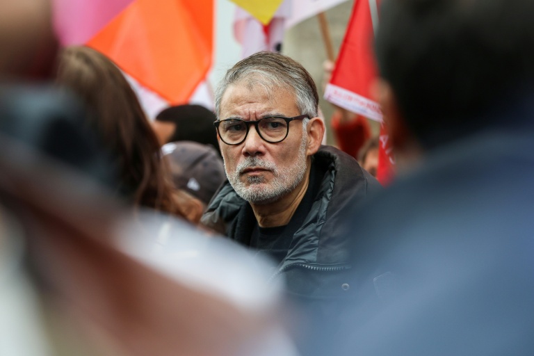Faure (PS): pour "interrompre les manifestations", il "suffit de répondre aux revendications"