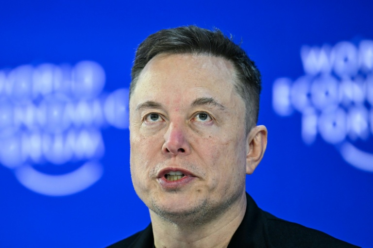 D'où vient SpaceX, qui vise la Lune, Mars et une entrée en Bourse ?