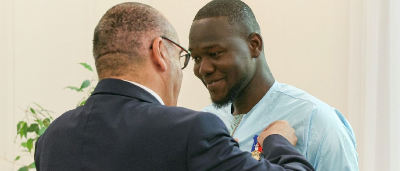 Fousseynou Cissé, qui a sauvé six personnes d'un incendie à Paris, invité au défilé du 14 juillet