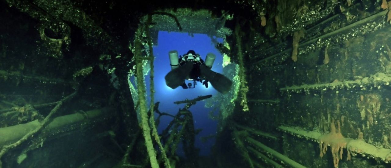 Grèce: premiers objets récupérés de l'épave du Britannic, plus d'un siècle après son naufrage