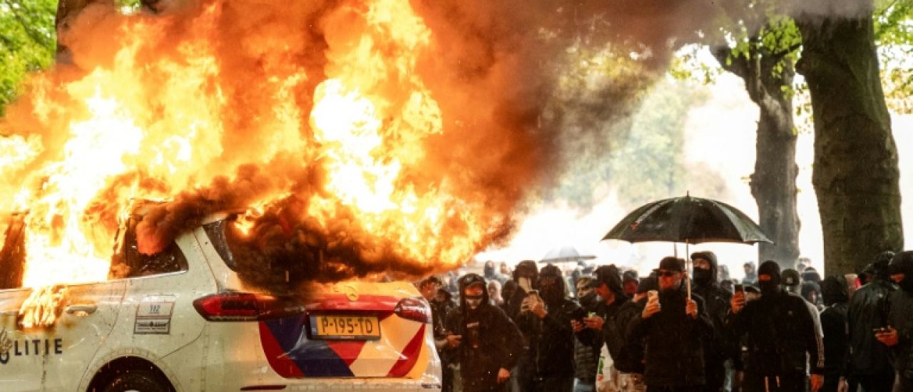 Pays-Bas: 37 arrestations après une manifestation anti-immigration