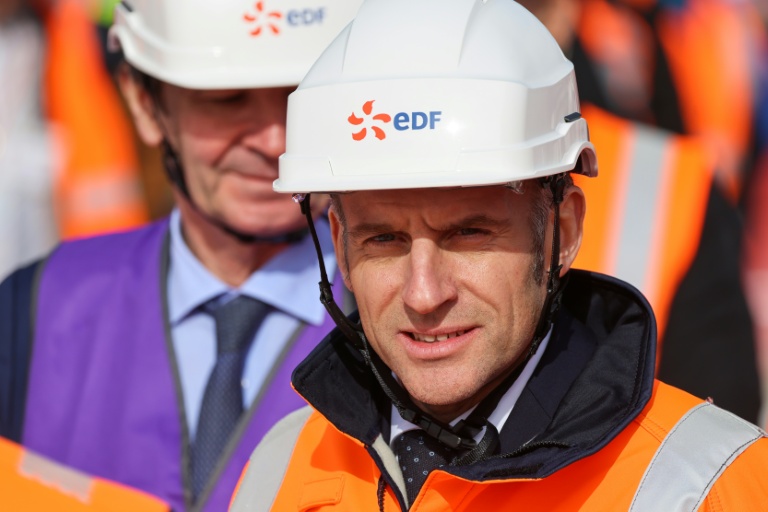 Macron reçoit mardi la filière électrique à l'Elysée