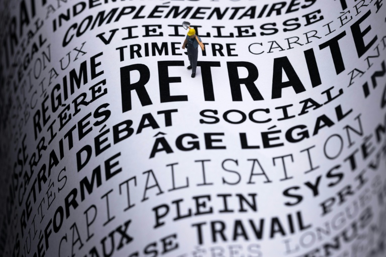 Pensions, âge de départ, déficit: les retraites en chiffres
