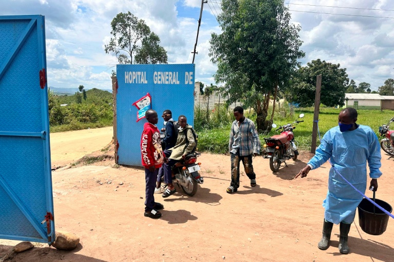 Ebola: l'OMS évoque un risque "élevé" en Afrique centrale mais "faible" au niveau mondial