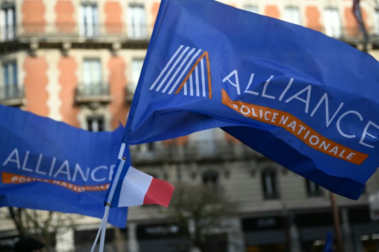 Manifestation de syndicats de police à Paris pour réclamer des moyens supplémentaires