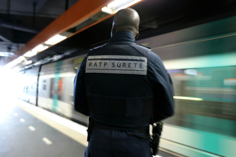Violences: la "police ferroviaire" SNCF et RATP bientôt équipée de pistolets à impulsions électriques