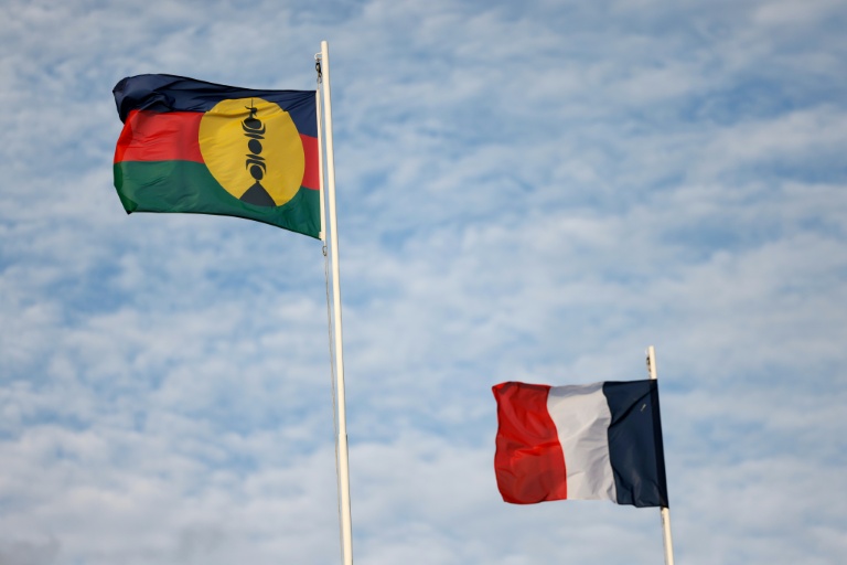 Nouvelle-Calédonie: le Parlement entérine une ouverture du corps électoral, à un mois des provinciales