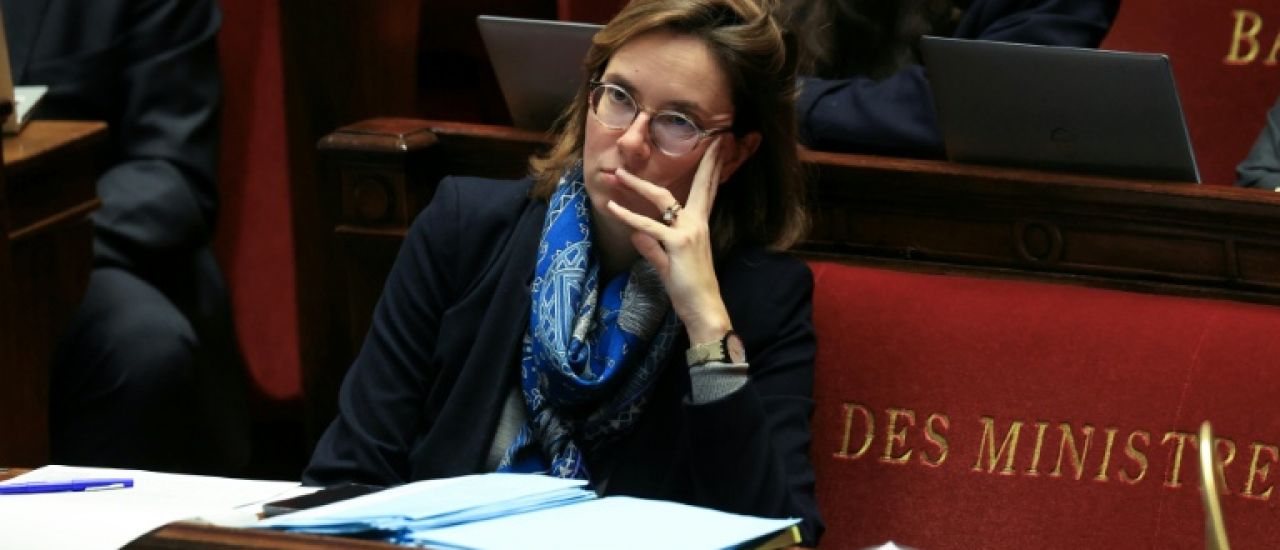 La loi spéciale est un "parachute de dernier ressort" pour éviter le "défaut", selon Amélie de Montchalin