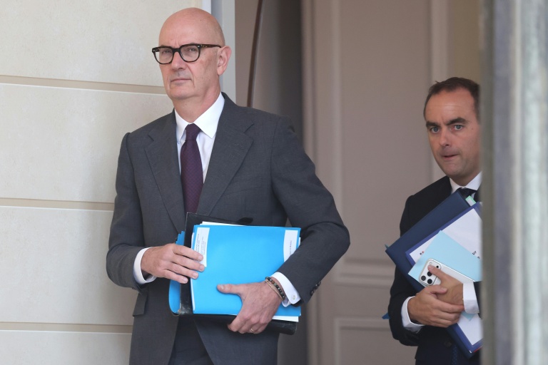 Le gouvernement dévoile son budget 2027, avec 43 milliards de "mesures de redressement"