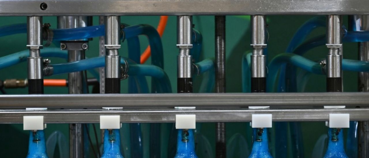 Non, le curaçao bleu n'est pas bleu