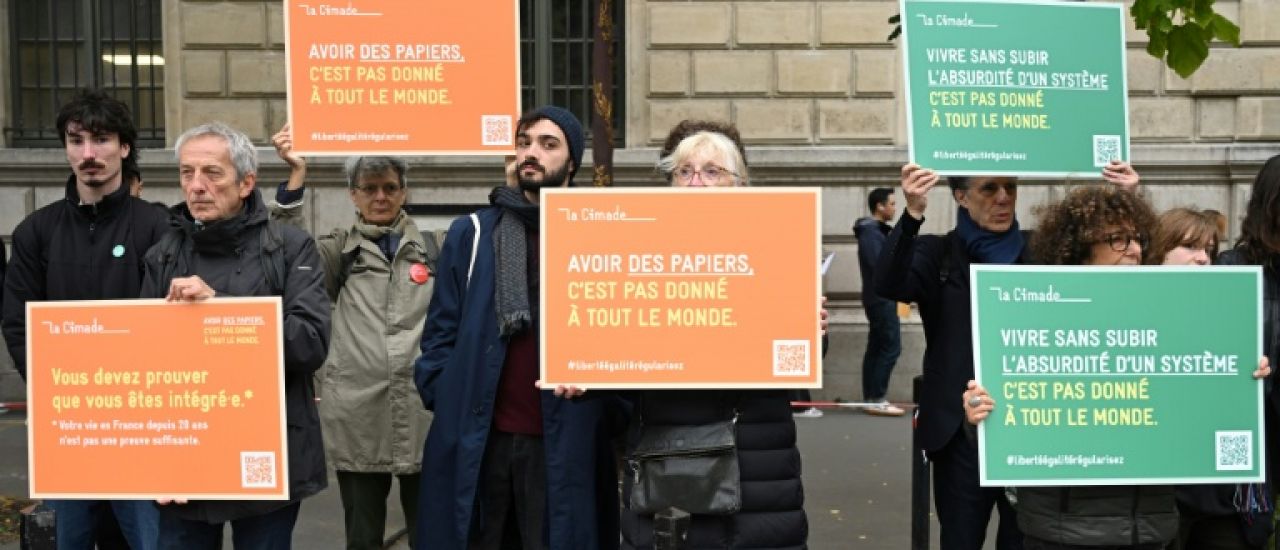 Manifestations contre la "violence" des préfectures envers les étrangers aspirant à être régularisés
