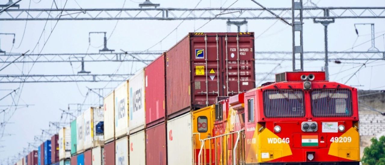 Inde: la croissance résiste encore mais les nuages s'accumulent