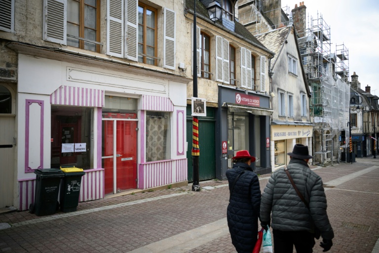 Municipales: la mort des centres-villes déstabilise les villes moyennes