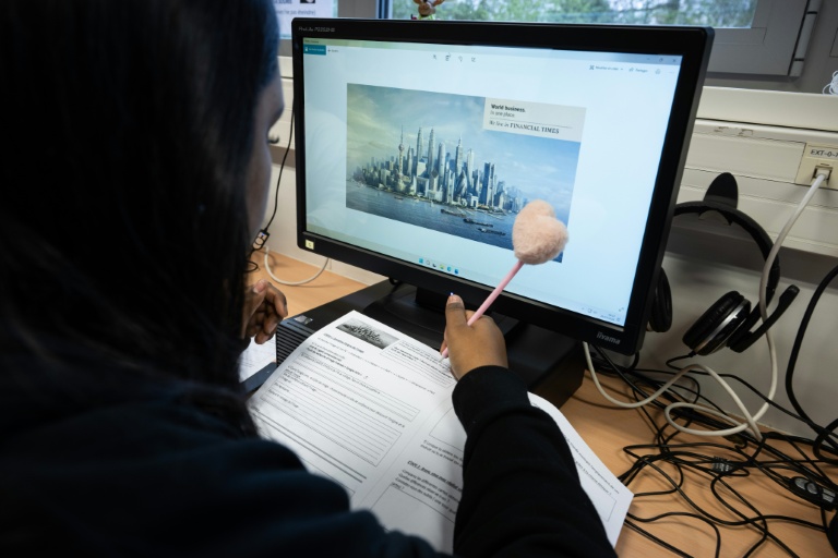 Poison ou remède ? Des collégiens domestiquent l'intelligence artificielle