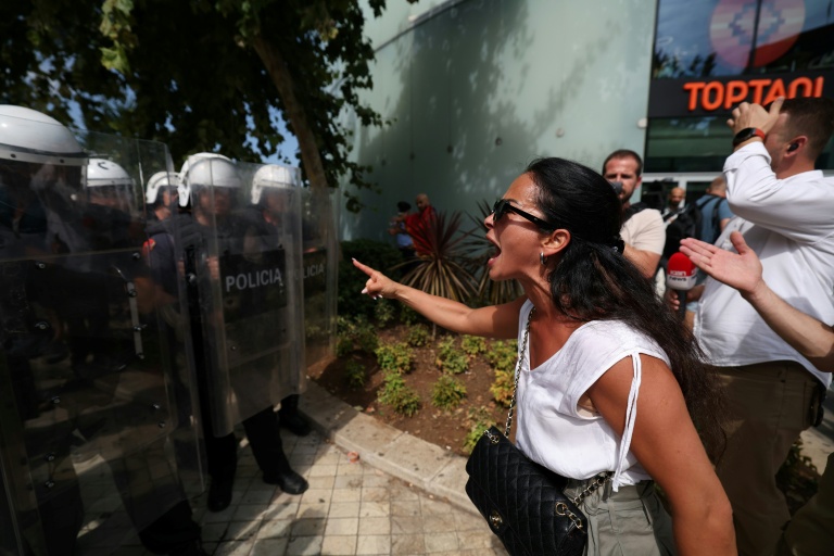 Albanie: affrontements lors d'une manifestation contre un projet immobilier lié à la famille Trump