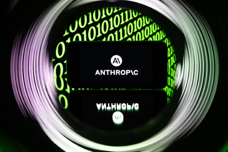 Anthropic loue le superordinateur de Musk pour tenir tête à OpenAI