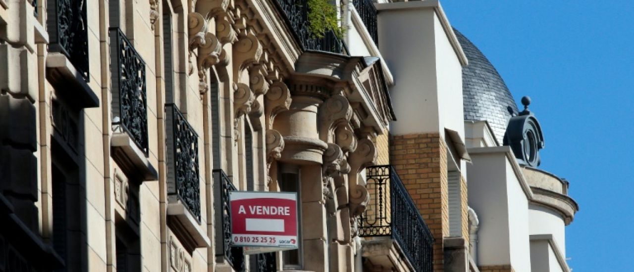 Logement: la reprise continue dans l'immobilier ancien, mais la remontée des prix est surveillée
