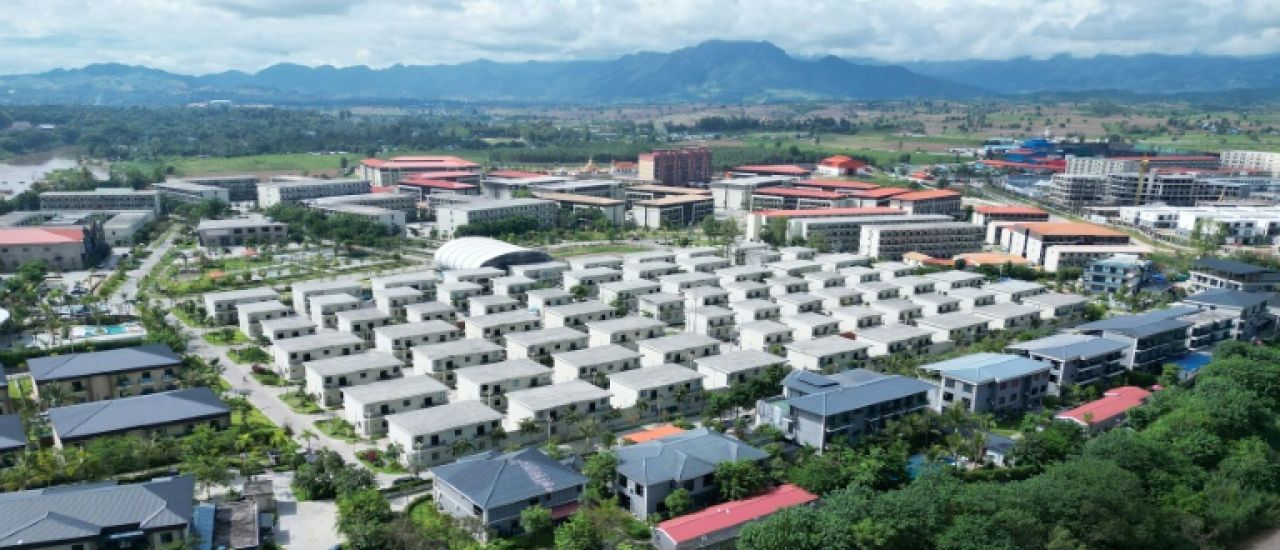 Plus de 600 personnes fuient vers la Thaïlande, après un raid sur un centre de cyberfraude en Birmanie Plus de 600 personnes fuient vers la Thaïlande, après un raid sur un centre de cyberfraude en Birmanie