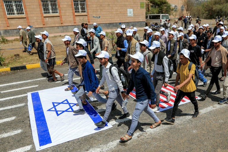 Les Houthis revendiquent une frappe en Arabie saoudite après des attaques de Ryad