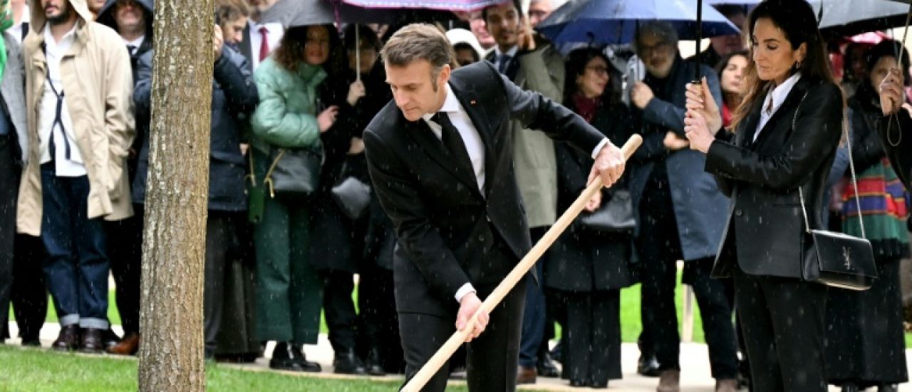 Hommage à Ilan Halimi: Macron prône des peines plus lourdes contre l'"hydre antisémite"