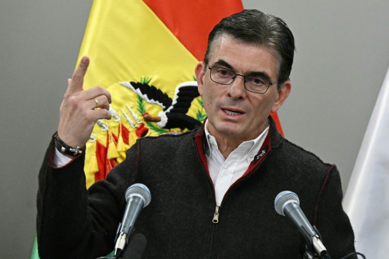 Bolivie: le président Paz annonce un remaniement après des semaines de contestation