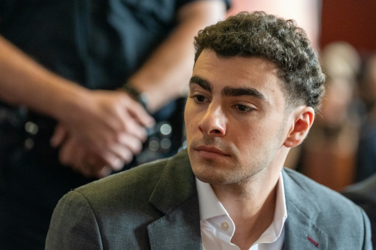 Meurtre d'un patron d'assurance: Luigi Mangione devrait plaider coupable de harcèlement, selon le New York Times