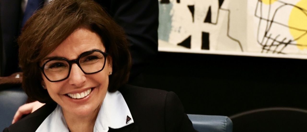 Malgré les obstacles, Dati reste déterminée à conquérir Paris