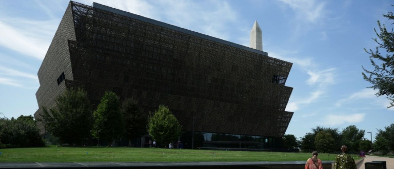 "Tellement content !" A Washington, les touristes fêtent la réouverture des musées après un mois de disette