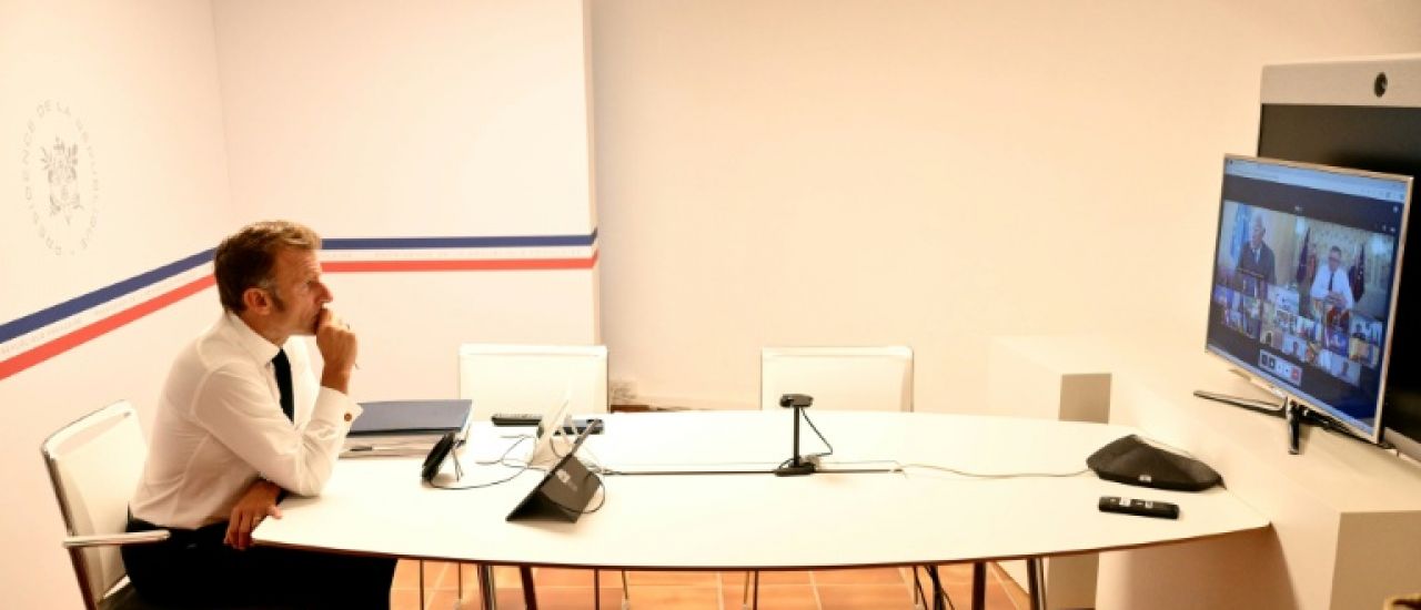 A l'heure des négociations, Macron met en garde contre "l'ogre" Poutine