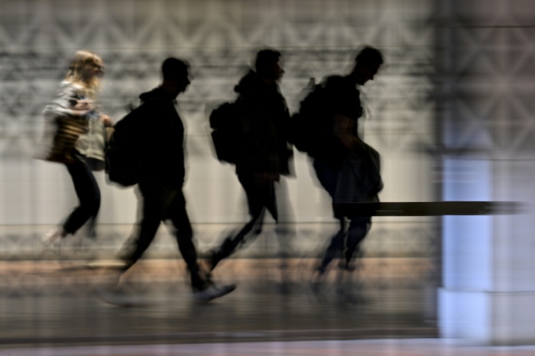 Destructions d'emplois, chômage en hausse: coup de semonce au pays de Donald Trump