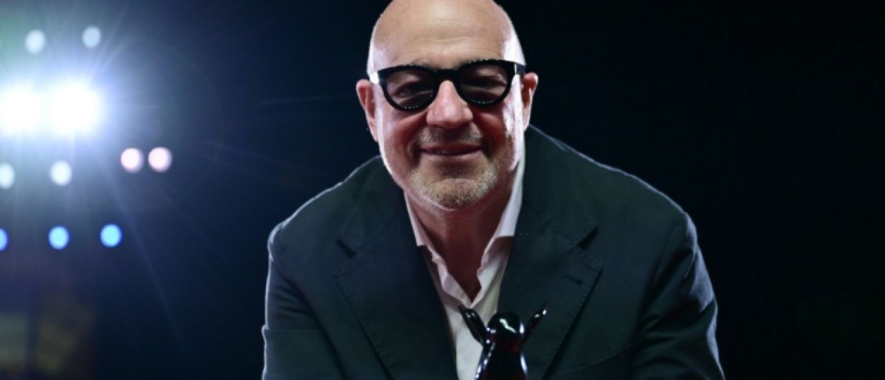 Dans son dernier film, Gianfranco Rosi en contemplateur de la frénésie napolitaine