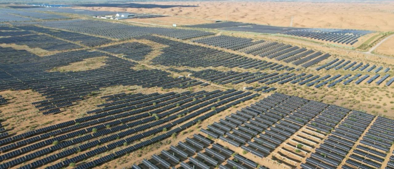 La Chine couvre ses déserts de panneaux solaires pour alimenter son économie