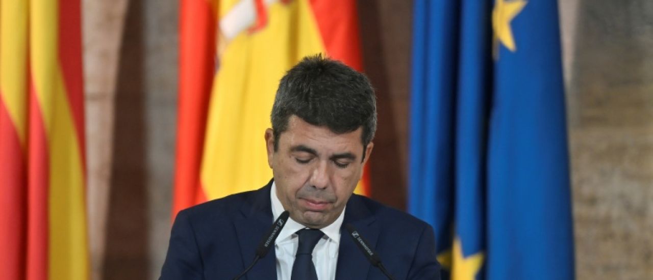 Inondations en Espagne: un an après, le président de la région de Valence finit par démissionner