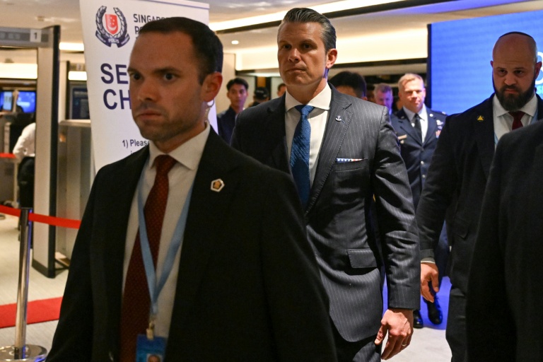 Asie-Pacifique: Pete Hegseth vedette d'un sommet défense sans ministre chinois