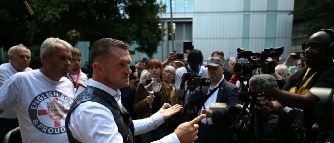 L'extrême droite réunit jusqu'à 150.000 personnes à Londres, incidents avec la police