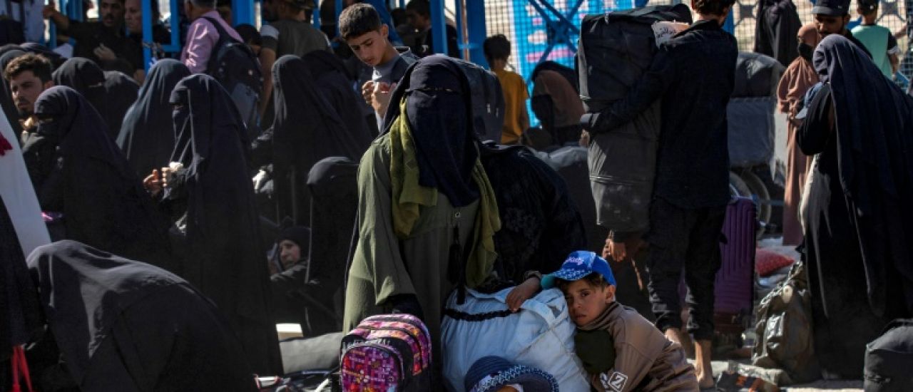 Rapatriements de Syrie: deux femmes mises en examen et écrouées à Paris, dix enfants placés