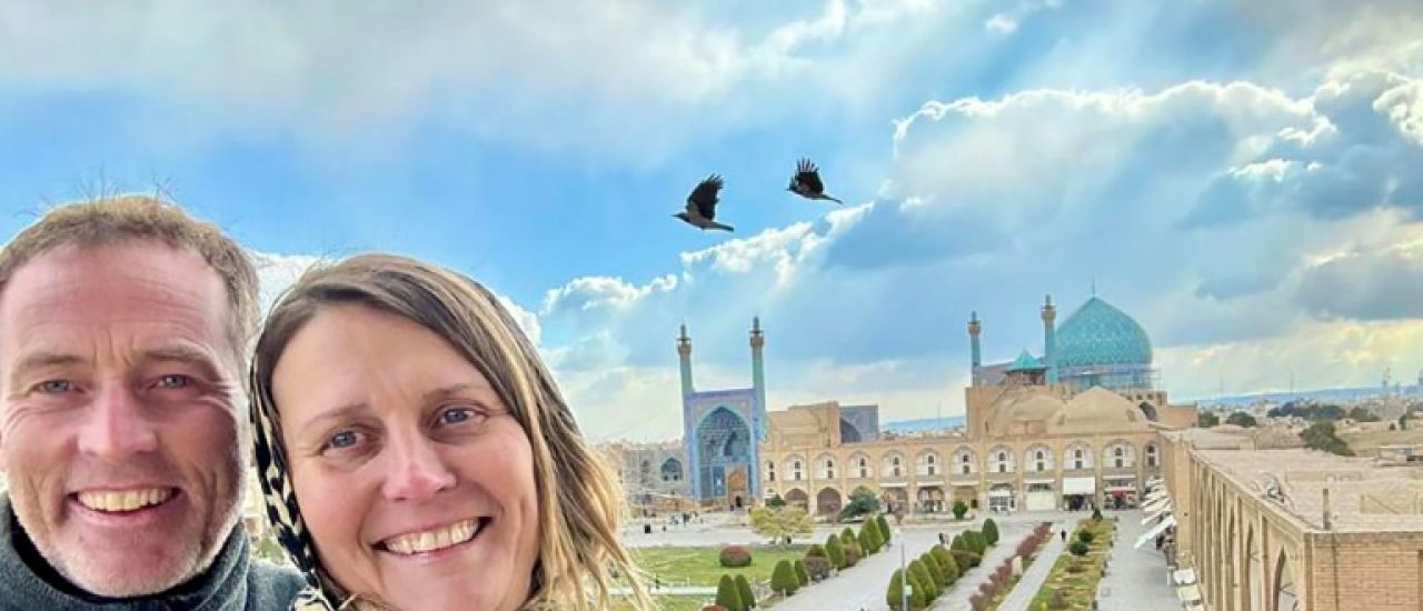 Un couple britannique détenu en Iran doit comparaître samedi devant un tribunal (famille)