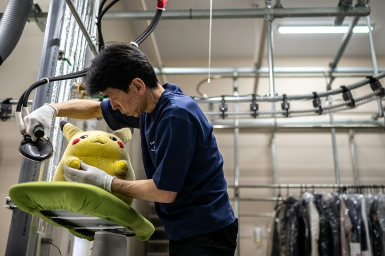 Bain moussant et soins pour doudous font le succès d'une entreprise japonaise de nettoyage