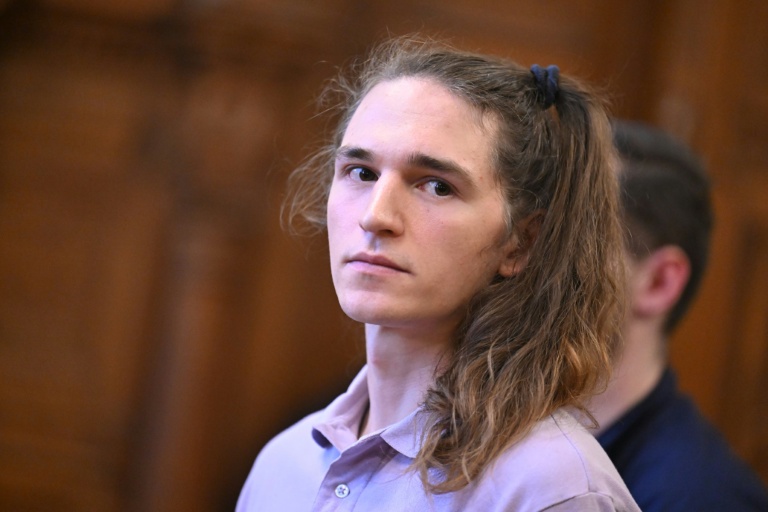 La justice hongroise condamne l'antifasciste Maja T. à huit ans de prison