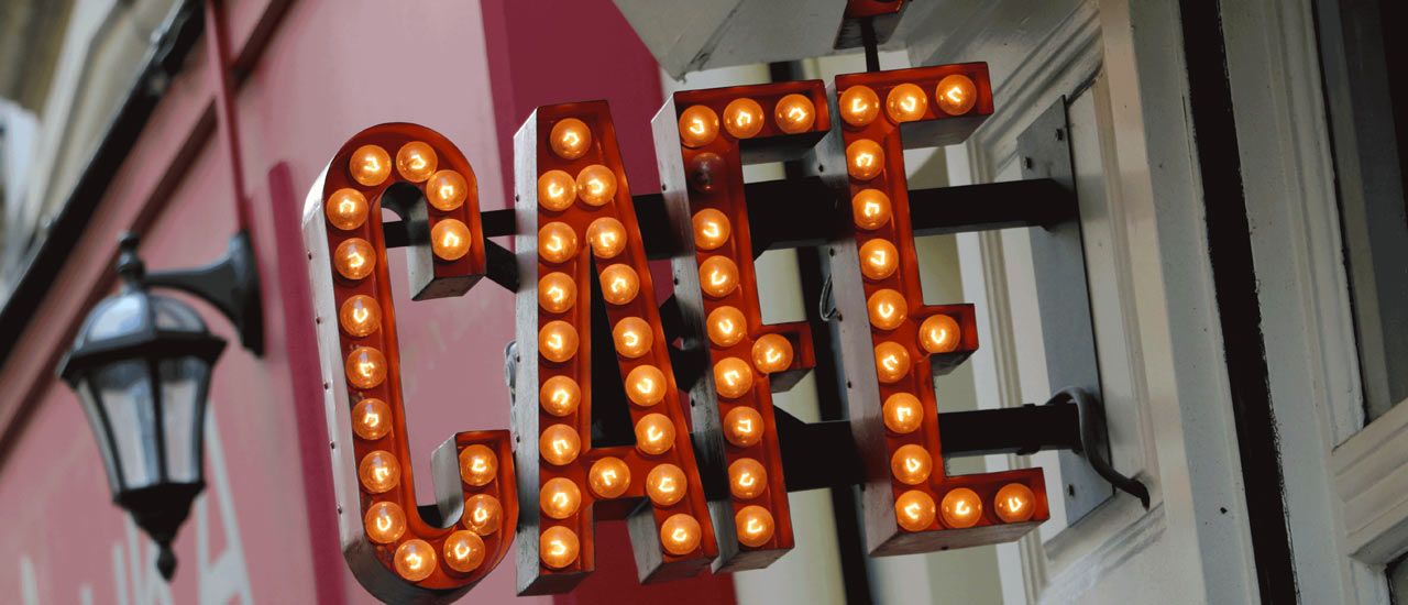 Extinction des feux pour les enseignes lumineuses !
