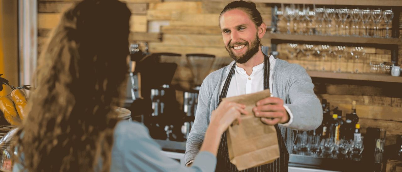 Restaurateurs : vous serez bientôt tenus de proposer des doggy bags !