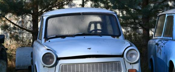 Un modèle de Trabant 601 garée devant un atelier à Borkheide, dans l'est de l'Allemagne, le 30 septembre 2025 Un modèle de Trabant 601 garée devant un atelier à Borkheide, dans l'est de l'Allemagne, le 30 septembre 2025