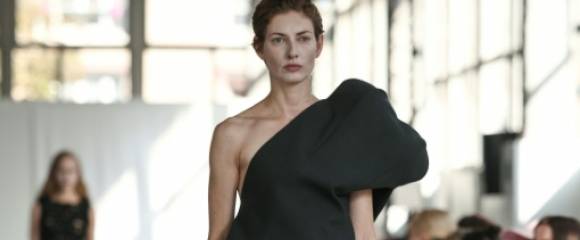 Le défilé printemps-été 2026 ALAINPAUL lors de la Fashion Week de Paris, le 1er octobre 2025 Le défilé printemps-été 2026 ALAINPAUL lors de la Fashion Week de Paris, le 1er octobre 2025