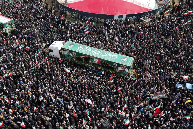 Photo réalisée avec l’agrément du ministère de la Culture et de l’Orientation islamique des funérailles de hauts responsables tués lors des frappes israélo-américaines, à Téhéran, le 11 mars 2026