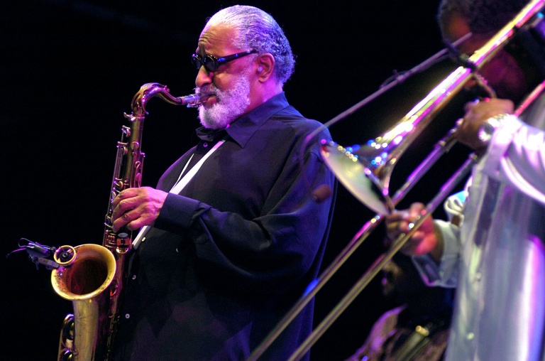 Le saxophoniste américain Sonny Rollins lors du Festival de Jazz à Vienne, le 29 juin 2006 dans le sud-est de la France