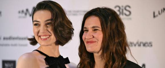 L'actrice Anamaria Vartolomei (gauche) et la réalisatrice Jessica Palud (droite), à Paris, le 20 janvier 2025 L'actrice Anamaria Vartolomei (gauche) et la réalisatrice Jessica Palud (droite), à Paris, le 20 janvier 2025