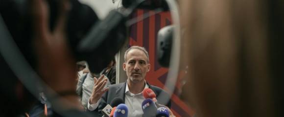 Le leader de Place publique Raphaël Glucksmann, le 27 septembre 2025, à Bram dans l'Aude Le leader de Place publique Raphaël Glucksmann, le 27 septembre 2025, à Bram dans l'Aude