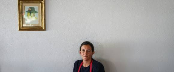 L'ancienne ingénieure Belinda Sobral,qui a repris la taverne de ses grands-parents, le 11 septembre 2025 à Grandola, au Portugal L'ancienne ingénieure Belinda Sobral,qui a repris la taverne de ses grands-parents, le 11 septembre 2025 à Grandola, au Portugal